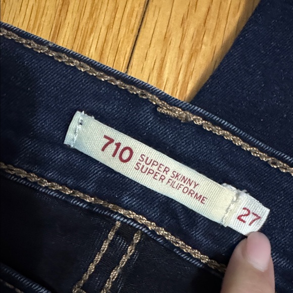 Levi’s | Woman’s 710 Dark Wash Super Skinny Jeans - Size 27 x 30 - Picture 7 of 13